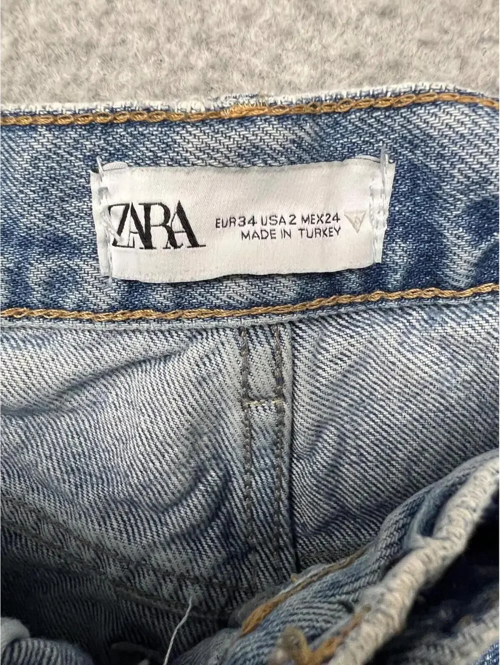 Zara Womens Wide High Rise Jeans 2 /34 Eur Distress Denim Medium Wash Fray